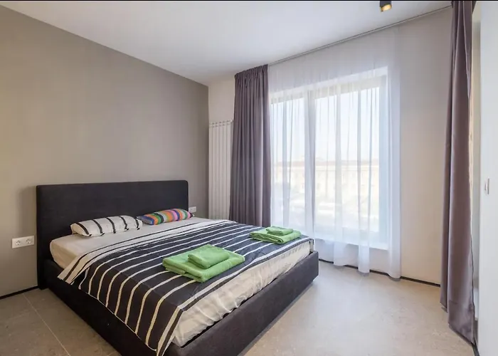 - Mall Of & Metro Station * Sofia